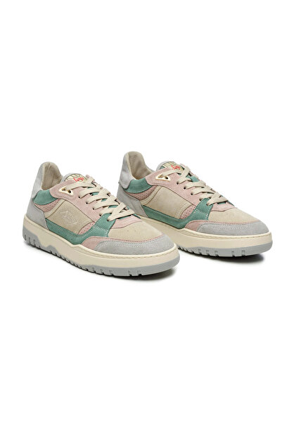 BSK 33 Low Suede Sneaker