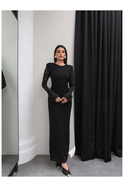 ESRAHELVACI Μακρύ δαντελένιο φόρεμα με βάτες στους ώμους