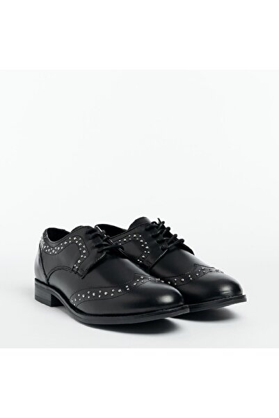 OEM Women's shoes, made of genuine leather, with studs, oxford type