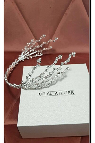 OEM Delicate diadem with diaphanous design Desiree