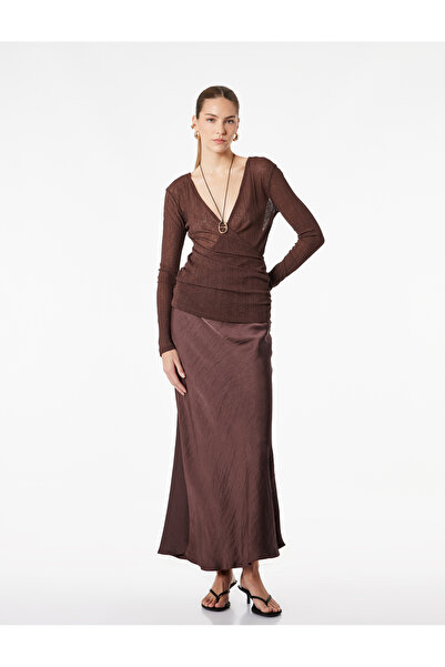 Koton Μπλούζα με στενή εφαρμογή, μακρυμάνικη, με υφή, με λαιμόκοψη V και διπλ...