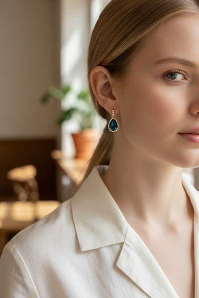 LYRA Bags & Accessories LYRA Kadın Küpe Mavi Damla Taşlı Altın Kaplama Şık Ka...