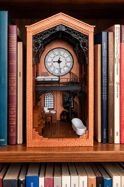 Butik Dekoratif Saat Kulesi Miniatür – Endüstriyel Loft Tasarım