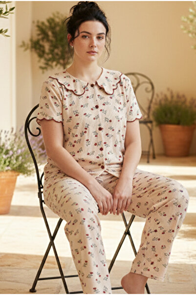 Siyah İnci Beige Floral Patterned Collared Oversized Buttoned Ribbed Camisole...