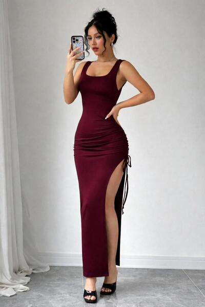 MEGOMEL Φόρεμα με τετράγωνο λαιμόκοψη και λεπτομέρεια ρυθμιζόμενου σκίσιμου