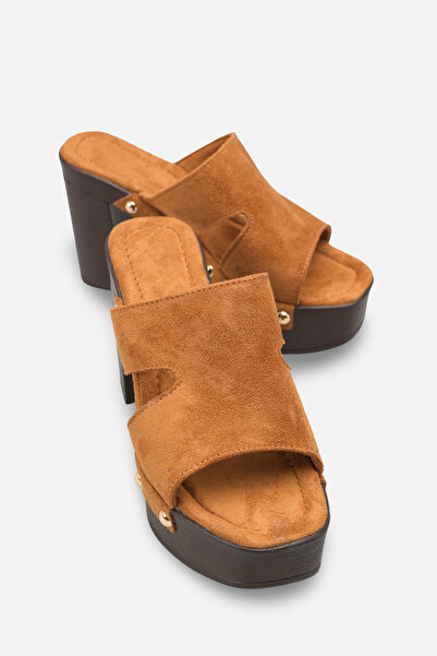 Solo Bag Papuci de damă din piele intoarsa maronie, cu bretele duble încruciș...