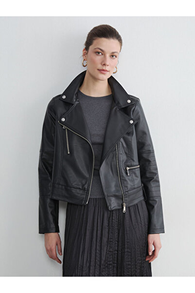 LC Waikiki Μαύρο γυναικείο δερμάτινο μπουφάν με διπλό γιακά