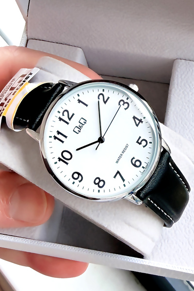 Q&Q Original Japanese Quartz Movement Men's Wristwatch Black Leather Band 3 A...