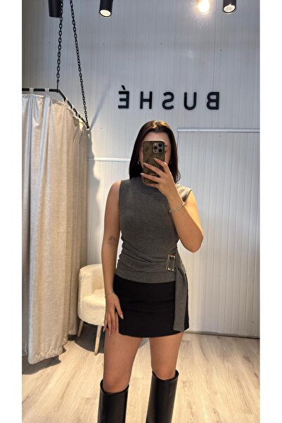 BUSHH.CO GRİ AKSESUARLI BLUZ