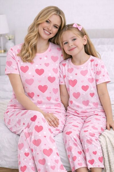 PEMBİŞ HOMEWEAR طقم بيجامة لانا لوف بأكمام قصيرة للأم والابنة