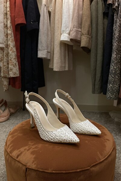 enoch حذاء نسائي أنيق بمقدمة مدببة ونعل عالي مزخرف ولامع ومفتوح من الخلف