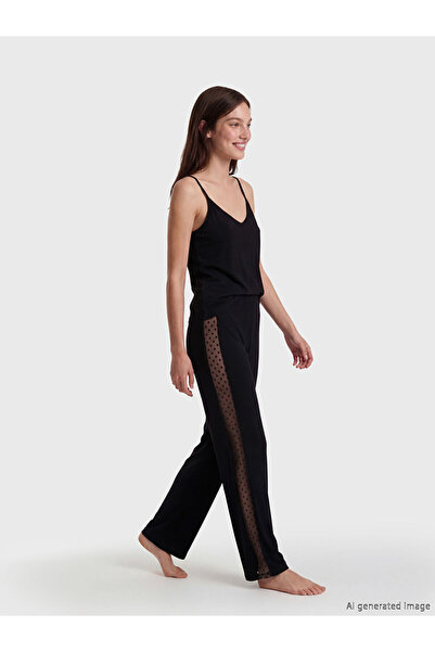 LC Waikiki Rmz Gi̇yi̇m Farkiyla V Dikim Rope Strap Women's Pajama Set