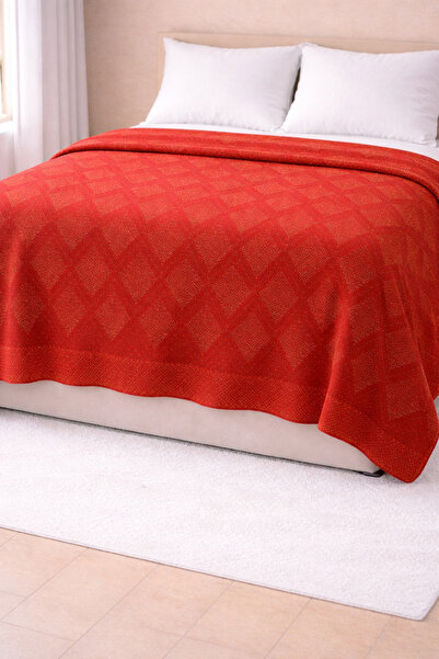 WOOLHOME Double Knitted Bedspread