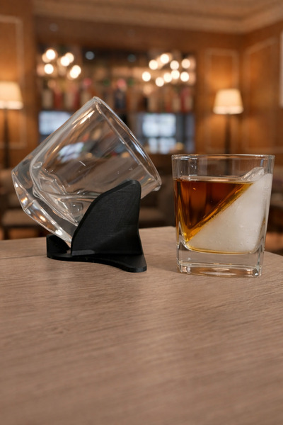 Filkorium3D جهاز صنع الآيس كريم المائل للزجاجات - حامل قالب الثلج للكوكتيلات ...