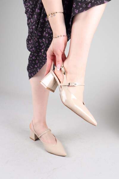 Birikon PIANA Pantofi cu toc mic din piele lăcuită BEJ