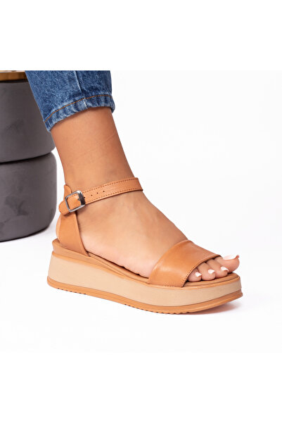 Dincomoditate Women's sandals Natural leather