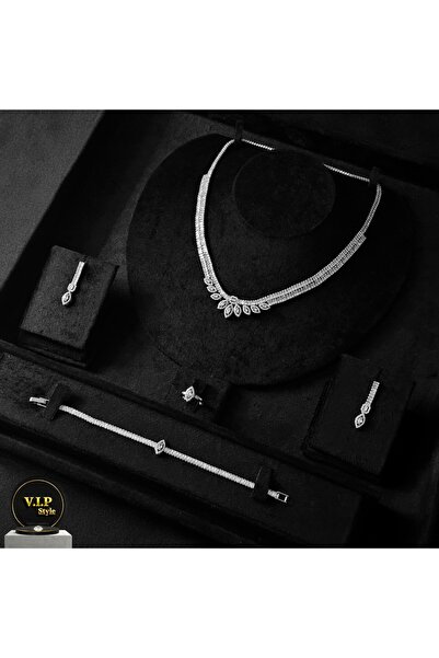jewelrystore طقم أكسسوارات زركون فاخر اربع قطع بعلبه مخمل