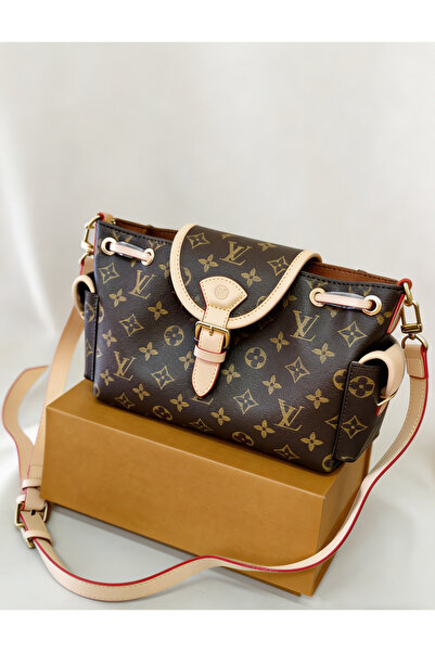 LVPL حقيبة كتف من إل في مونوغرامد بتصميم الباتشورك