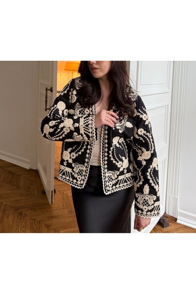 Lavanta Tekstil Spiral Patterned Embroidered Thin Gabardine Jacket