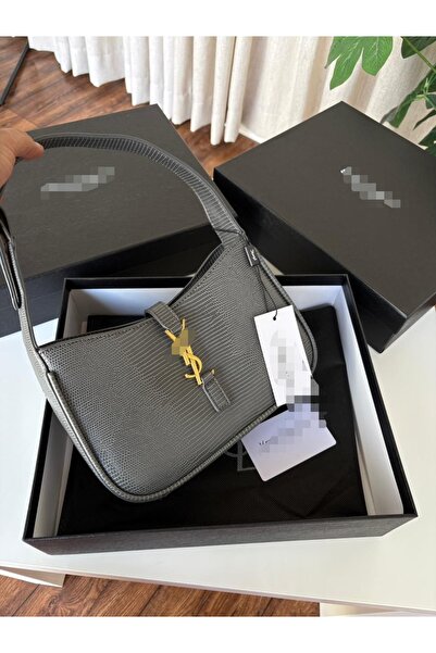 Generic Handbag and shoulder bag, high quality material, with accessories