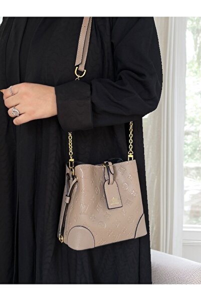 Generic Handbag and shoulder bag, high quality material, with accessories