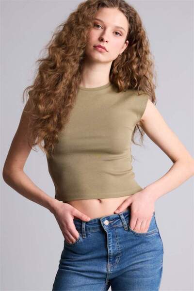 LC Waikiki Fitted Ribbed T-Shirt