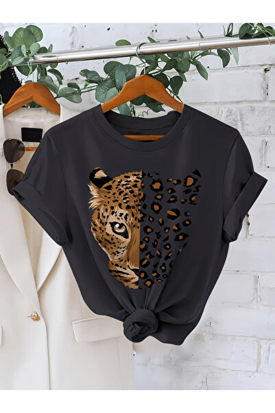 one button تيشيرت فاخر مطبوع بتفاصيل نمر الفهد بحجم كبير