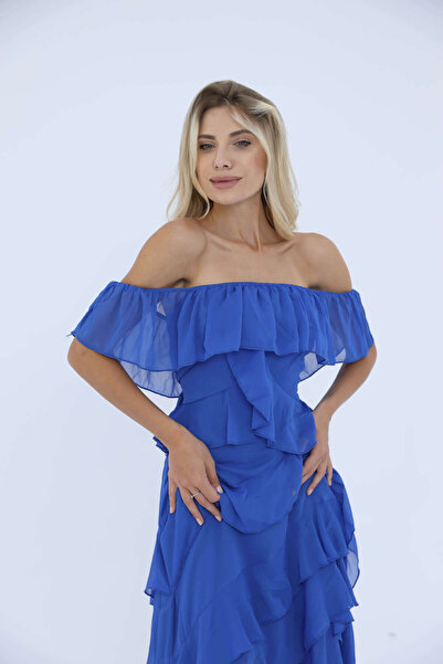 2TRENDY Elegant Blue Dress with a Side Slit That Adds a Touch of Beauty and M...