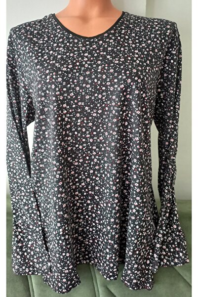 Anne بلوزة من القطن الممشط بنمط مزخرف بأكمام طويلة وياقة على شكل حرف V باللون...