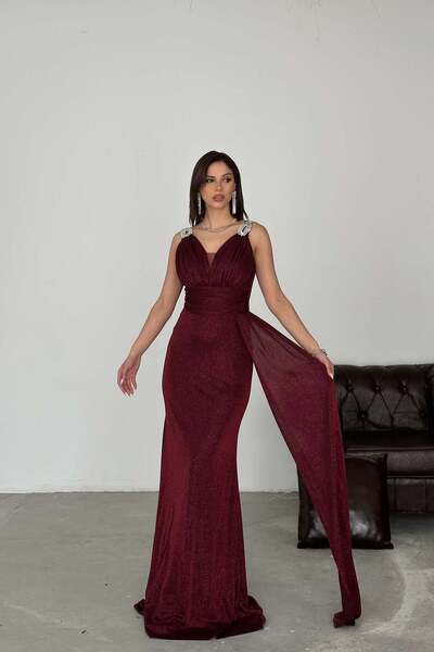 MyLoore Γυναικείο βραδινό φόρεμα με λεπτομέρεια σε βυσσινί χρώμα και λάμψη – ...