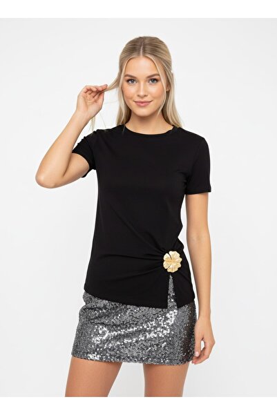 Noi Belis Πλεκτό T-Shirt με ασύμμετρη λεπτομέρεια στο τελείωμα της φούστας κα...