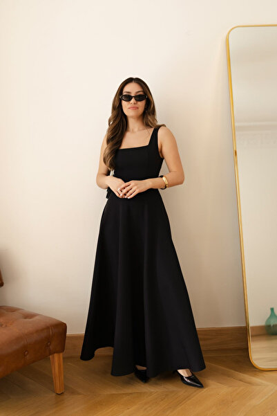 Sorridi Square Neck Long Dress with Bow on the Back