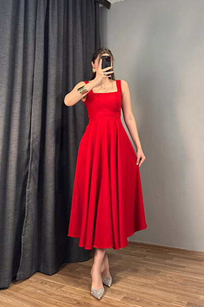 Sorridi Red Square Collar Tie Back Princess Füsun Dress