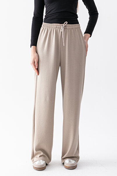 Warasiva Women's Black Modal Fabric Soft Textured Wide Cut Sweatpants