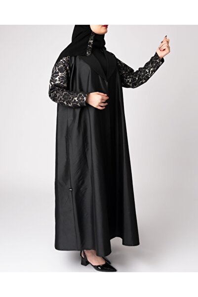 Tamaray عباية تفته بأكمام ملونة