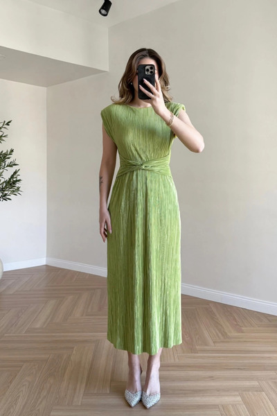MOZENA Pleated Waist Detailed Midi Dress