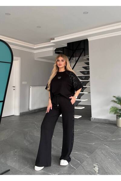 Bella Belluci طقم رياضي نسائي بتفاصيل مزينة بالترتر، تصميم مريح وأنيق، طقم ري...