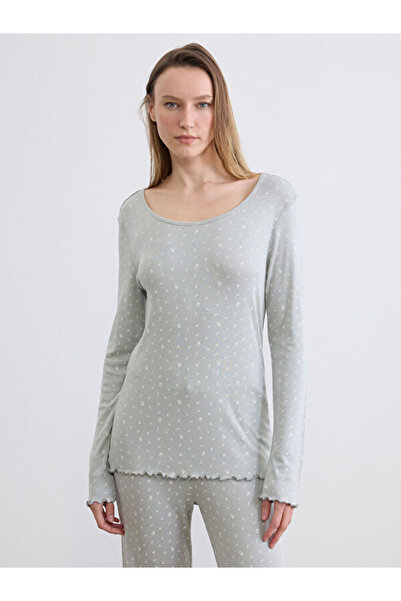 LC Waikiki RMZ GİYİM FARKIYA طقم بيجامة نسائي مطرز بياقة روبا