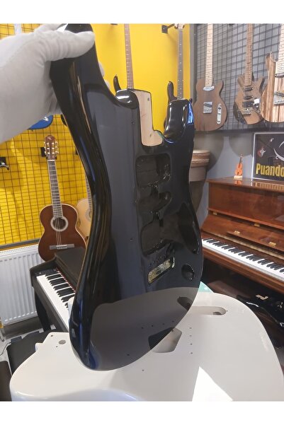 PUANDORG Stratocaster Siyah Elektro Gitar Gövdesi HSH (Montaj delikleri hazır)