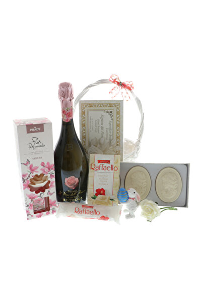 GiftExpress Easter Gift Basket Sakura