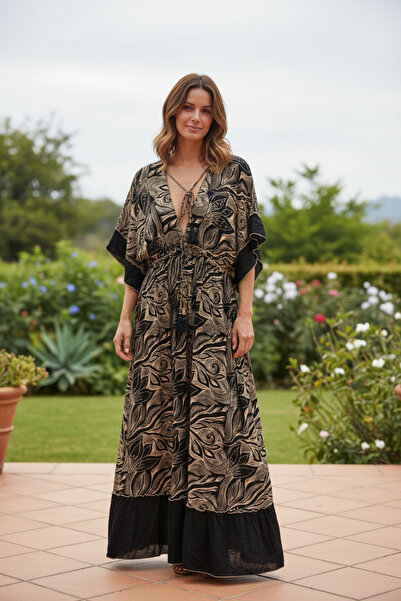 huna hur Black and Light Beige or Pale Gold Dress