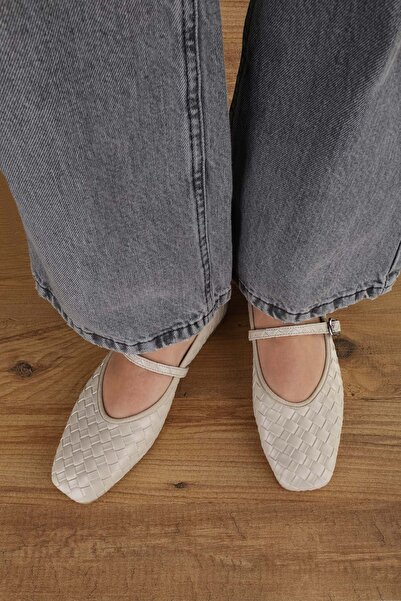 Shoeberry Γυναικείες μπαλαρίνες με πλεκτή όψη από δέρμα και υφή που μοιάζει μ...