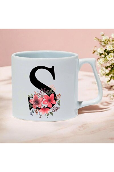 kubdekor Luxury Mug with Letter S Printed on It