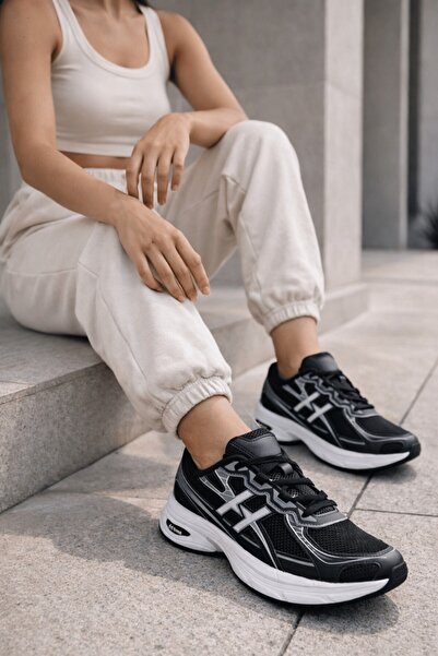 MUGGO Hynex Women's Thick Sole Lace-Up Casual Sneaker Sports Shoes