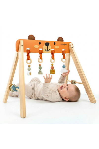 mamabrum Baby gym din lemn cu jucării senzoriale ursuleț