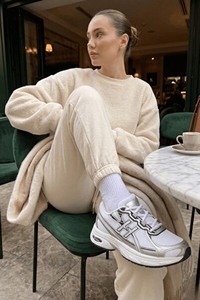 MUGGO Hynex Women's Thick Sole Lace-Up Casual Sneaker Sports Shoes