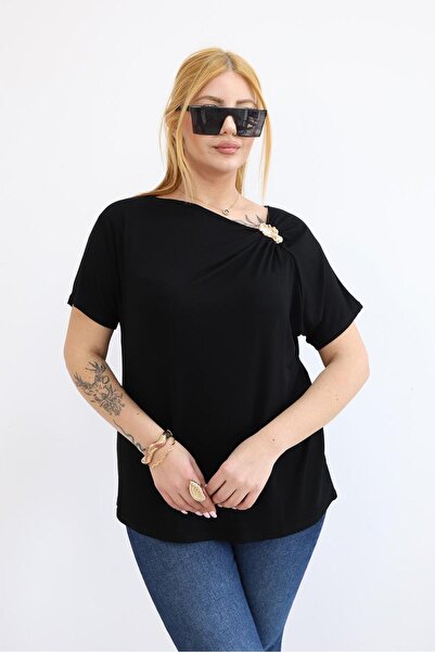 Siyezen Plus Size Blouse with Gold Brooch Detail on the Collar