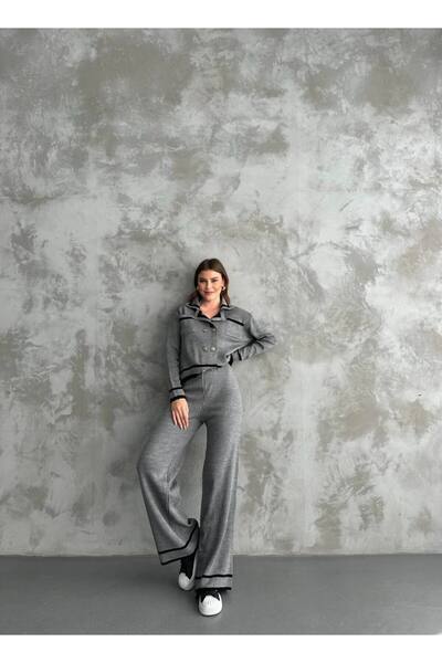 elbisereyonda New Model Striped Button Detailed Knitwear Two-Piece Set