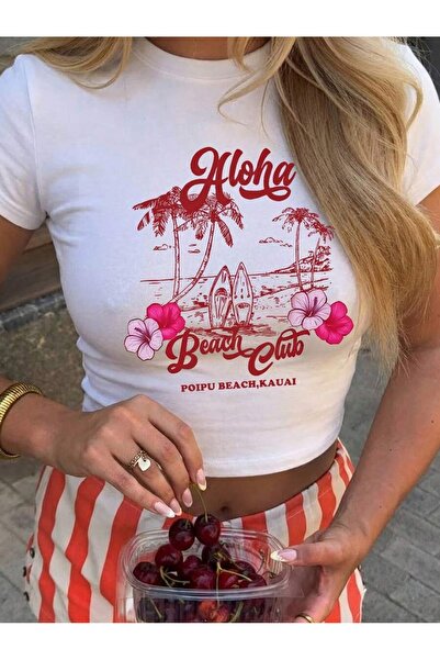 PALPİTO تيشيرت نسائي أبيض مطبوع عليه Aloha Club ذو رقبة دائرية وقصة ضيقة