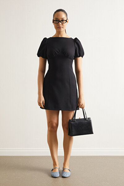 Swass Μίνι φόρεμα με φουσκωτά μανίκια και λεπτομέρεια πιέτες, μαύρο